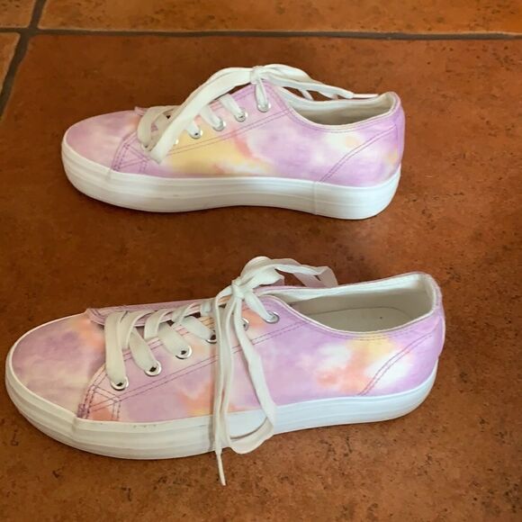 ***** 5 for $25 Rrestricted SneakersNWOT  - Picture 5 of 7